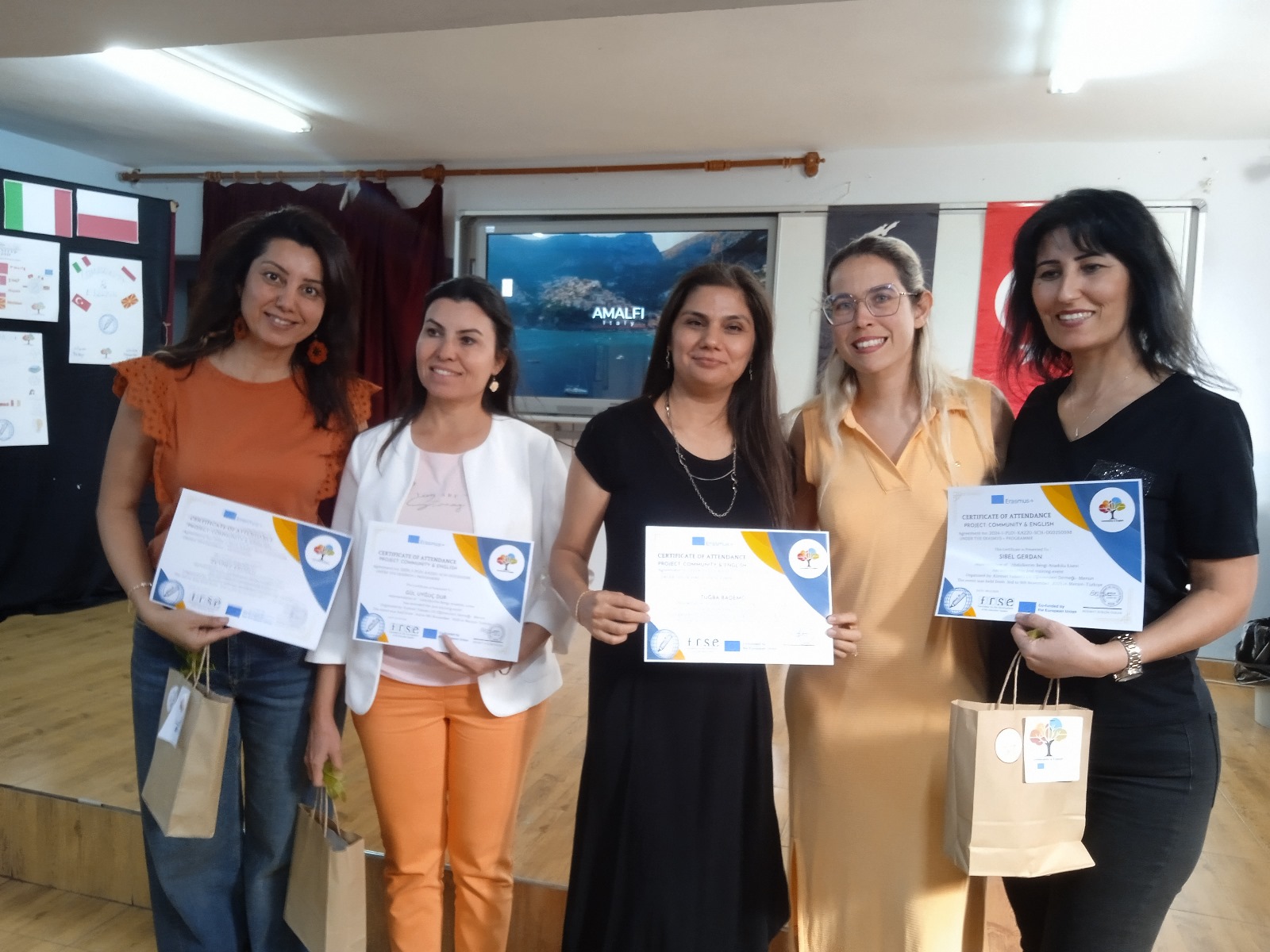 Teachers holding Community & English certificates of attendance at the second training event in Tarsus/Mersin